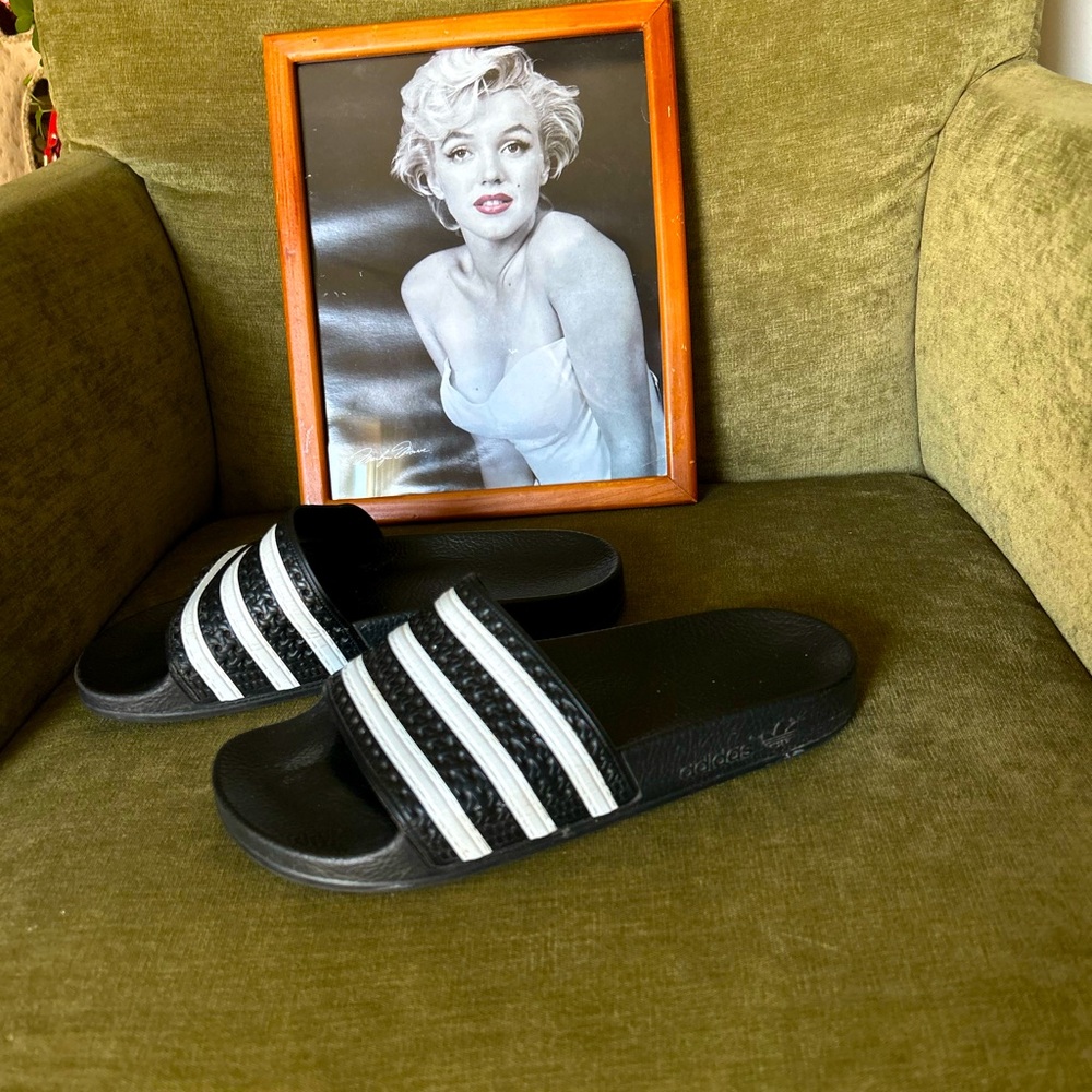 ADIDAS YOUTH SLIDES - Picture 2 of 5